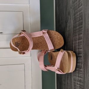 Reef Cushion Rem Hi Sandals